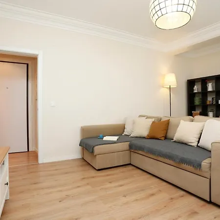 Apartment Like A Local @ Cozy