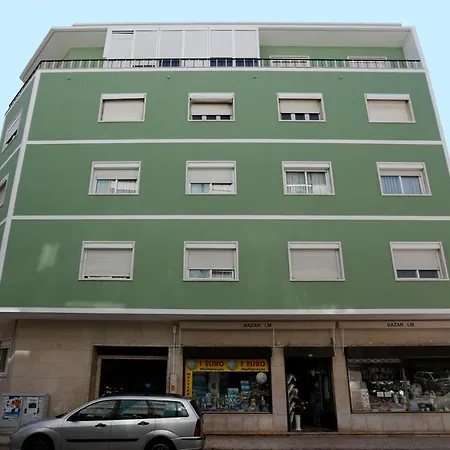Apartment Like A Local @ Cozy Almada